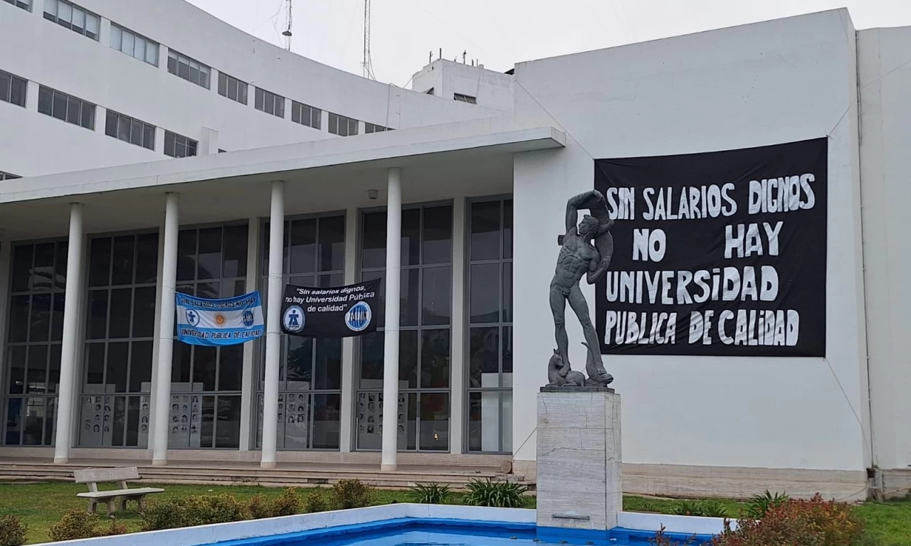 PARO UNIVERSITARIO POR LA LEY DE FINANCIAMIENTO